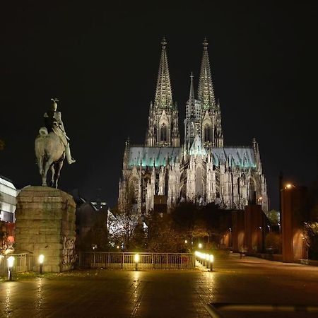 Studio 50 Qm Zentral In Domnaehe Köln Exterior foto